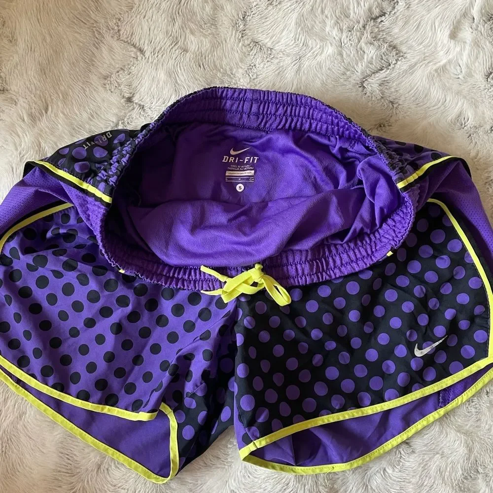 Nike dry fit black purple yellow bundle small track head